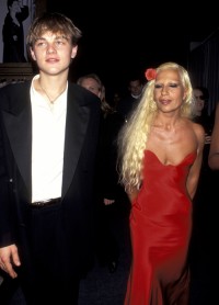 Leonardo DiCaprio i Donatella Versace,  1995 rok, Fot. Ron Galella, Ltd./WireImage