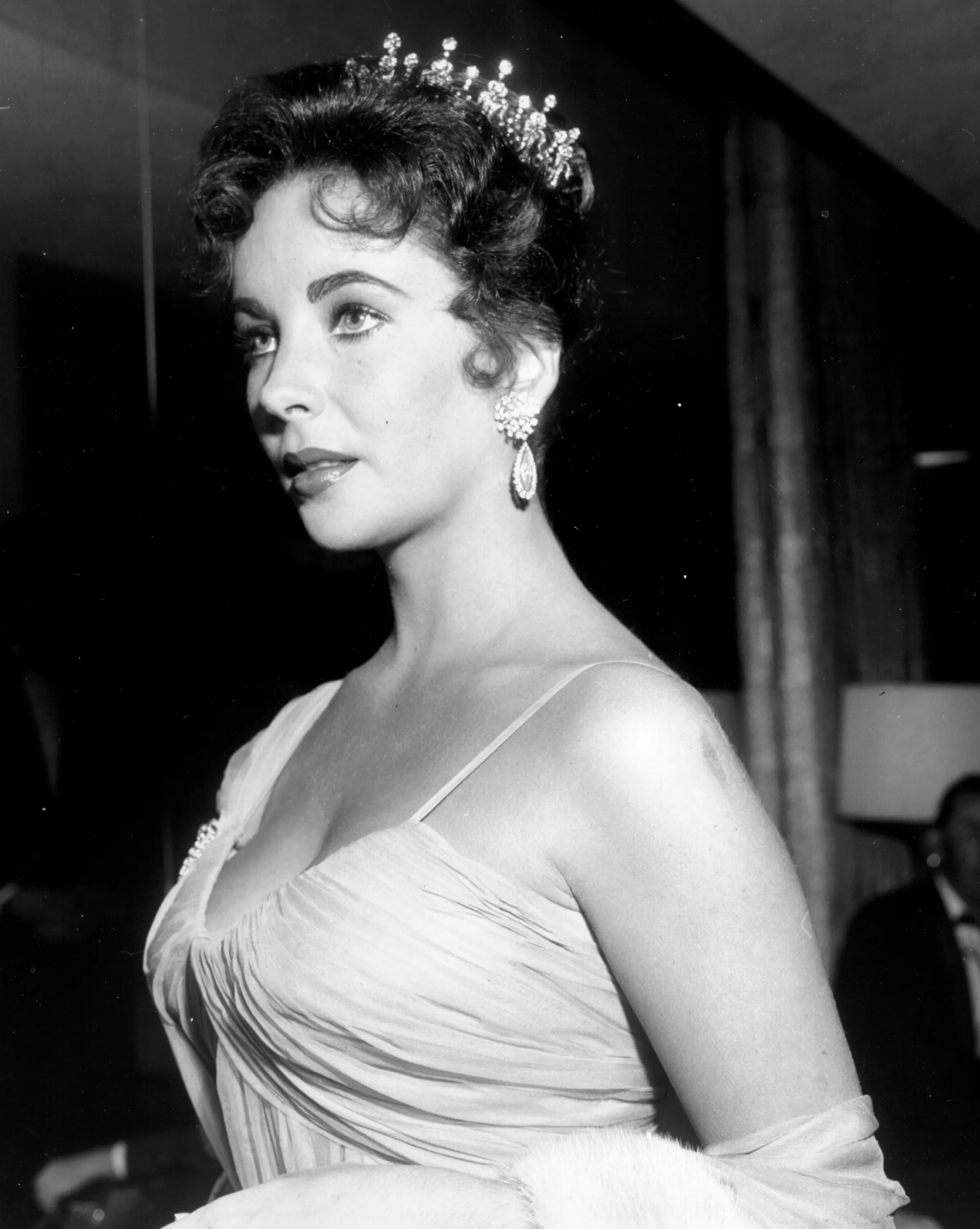 Elizabeth Taylor w tiarze Mike'a Todda, 1957 rok
