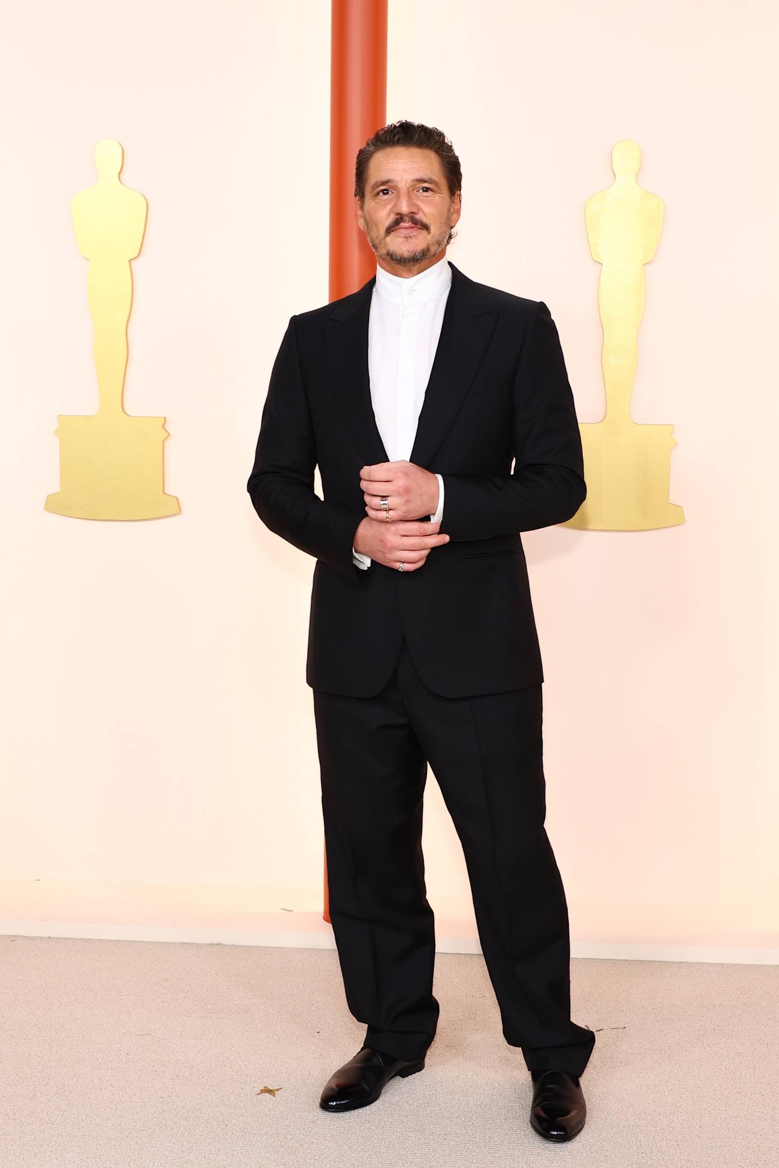 Pedro Pascal w stylizacji Zegna