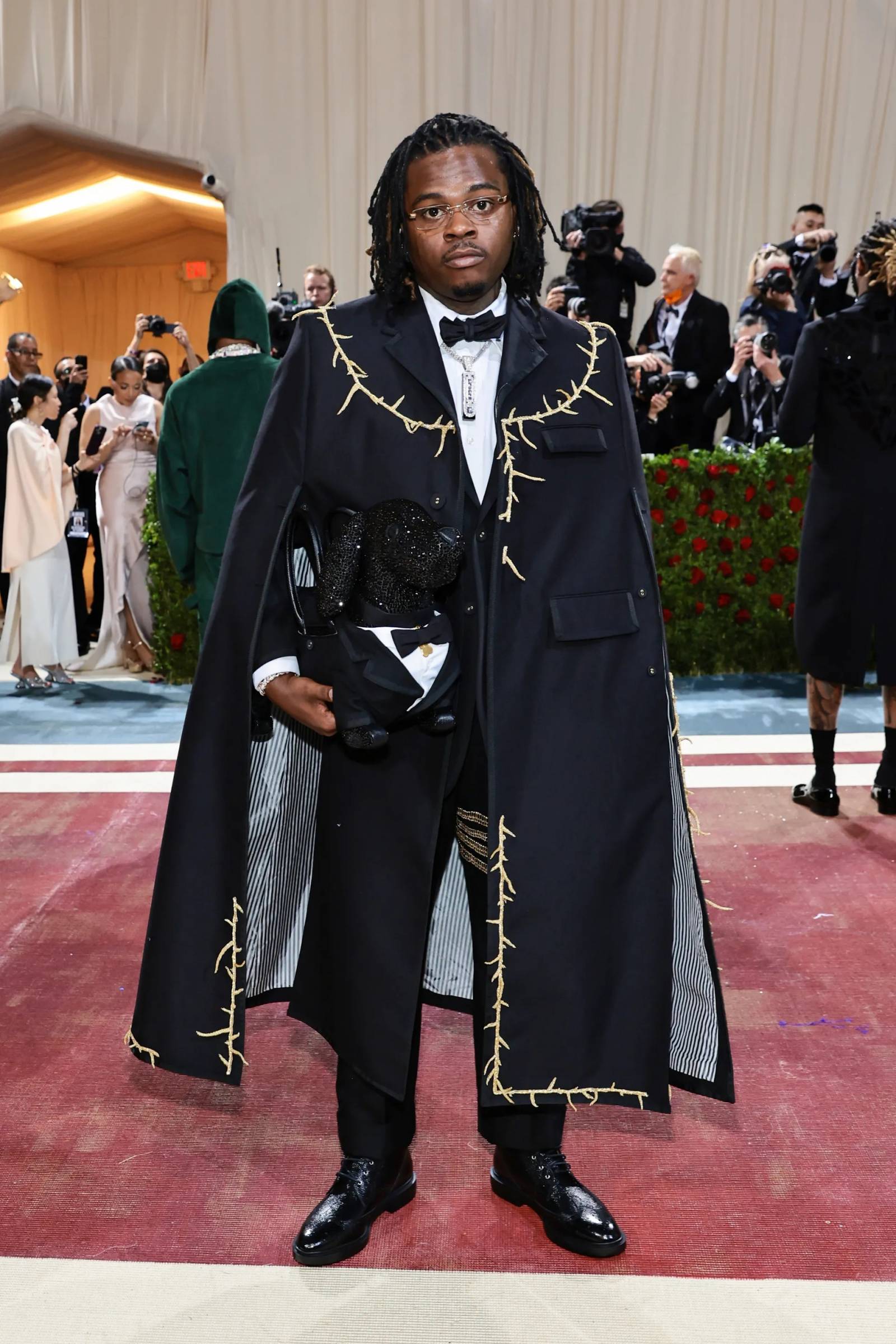 Gunna w stylizacji od Thoma Browne'a, 2022