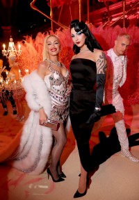 Gwen Stefani i Violet Chachki, Fot. Getty Images