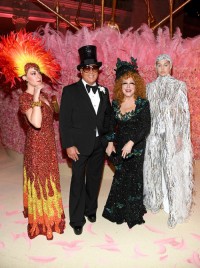 Sophie Von Haselber, Michael Kors, Bette Midler i Gigi Hadid , Fot. Getty Images