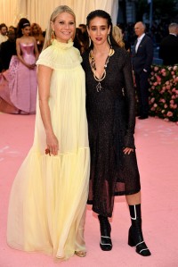 Gwyneth Paltrow i Natacha Ramsay-Levi, Fot. Getty Images