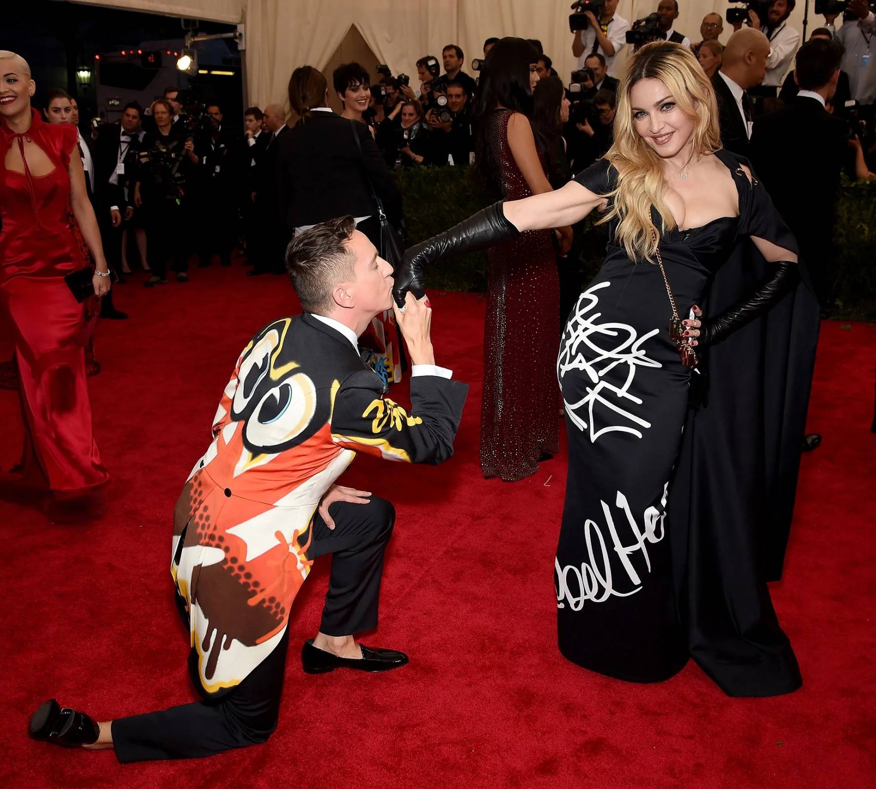 Madonna na MET Gali w 2015 r. w sukni Moschino