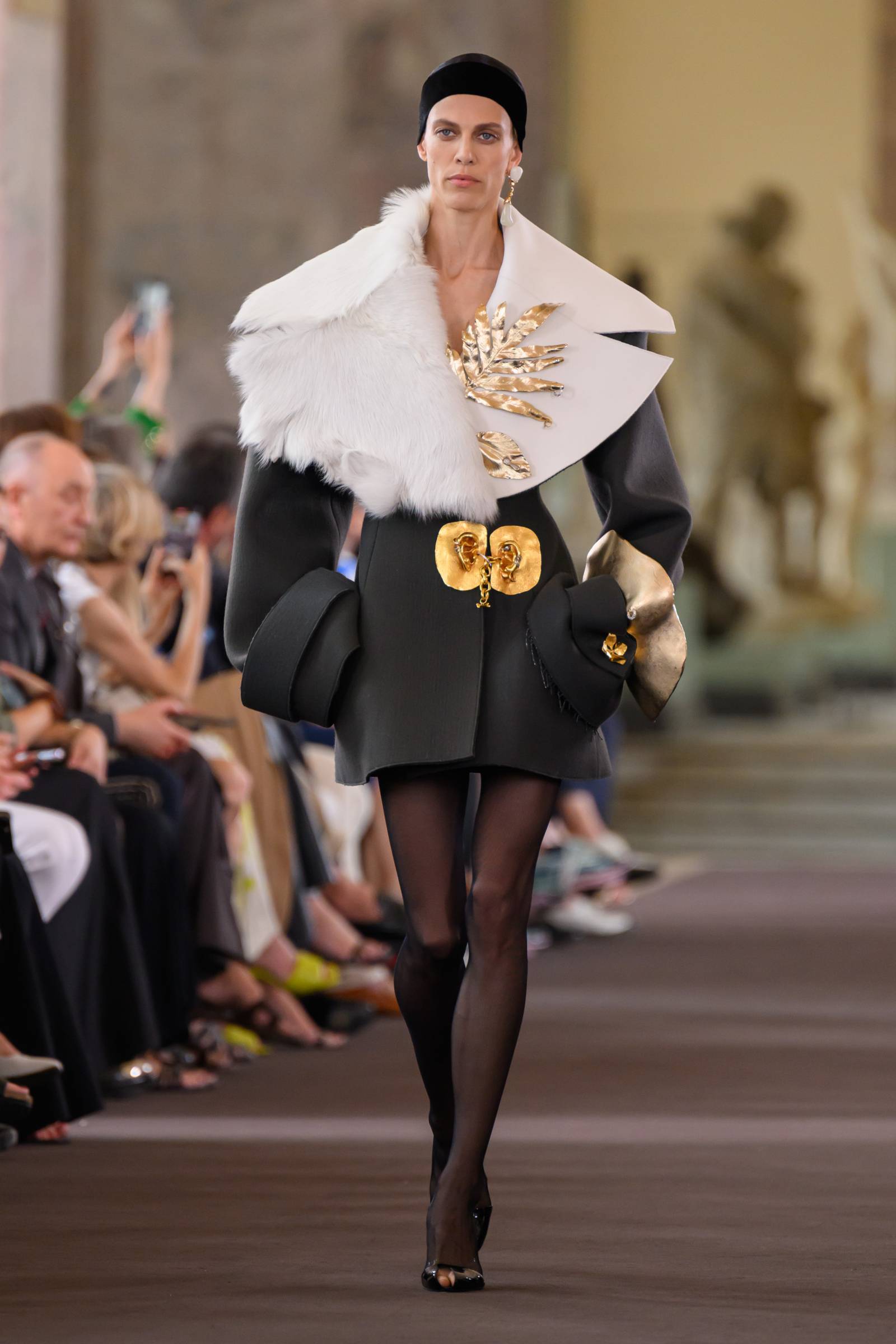 Schiaparelli haute couture jesień-zima 2023-2024