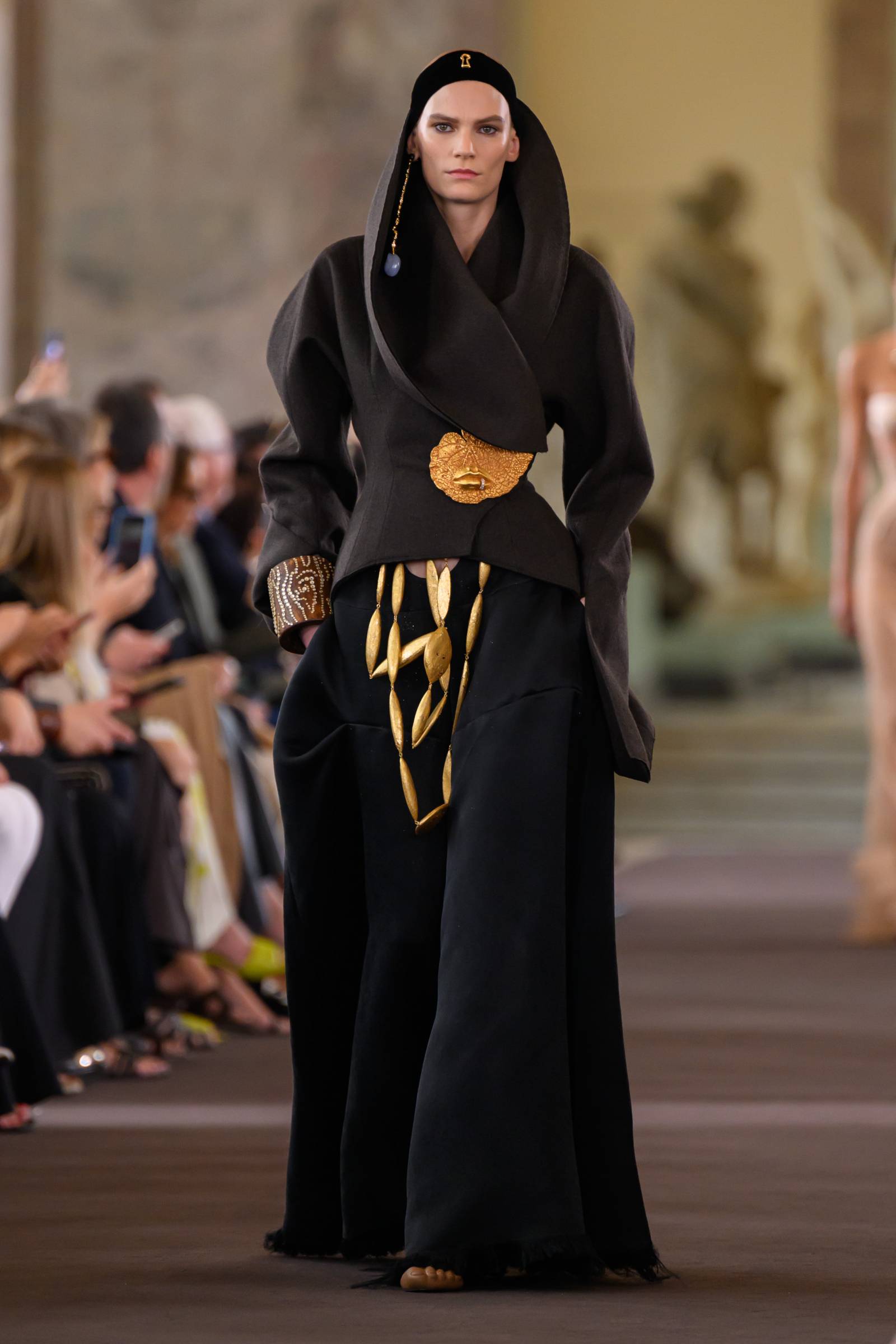 Schiaparelli haute couture jesień-zima 2023-2024