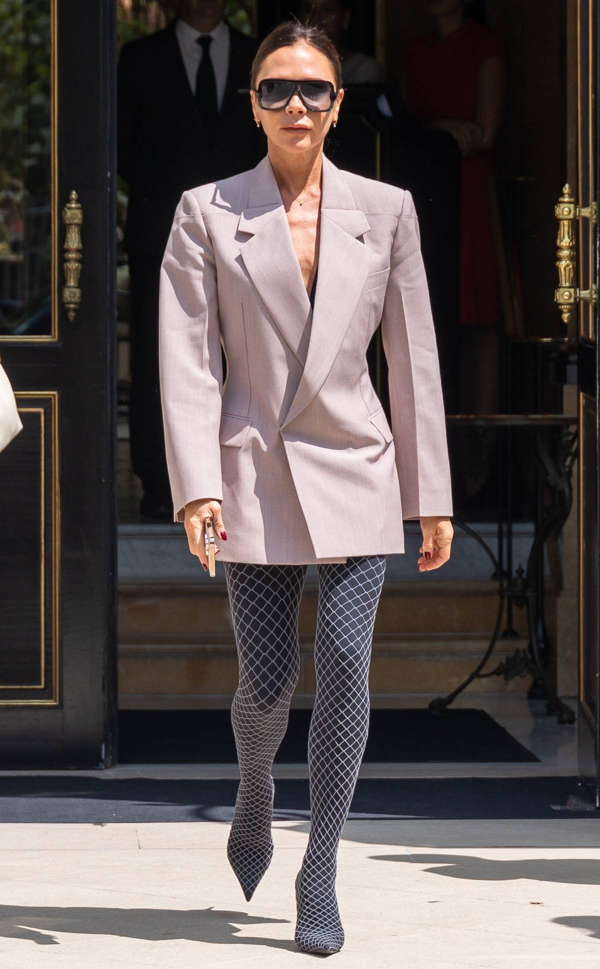 Victoria Beckham w pantaboots własnej marki