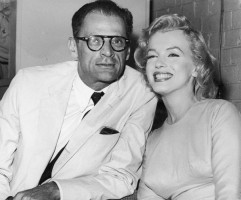 Marilyn Monroe i Arthur Miller w 1956 roku, Fot.  Fox Photos/Hulton Archive/Getty Images