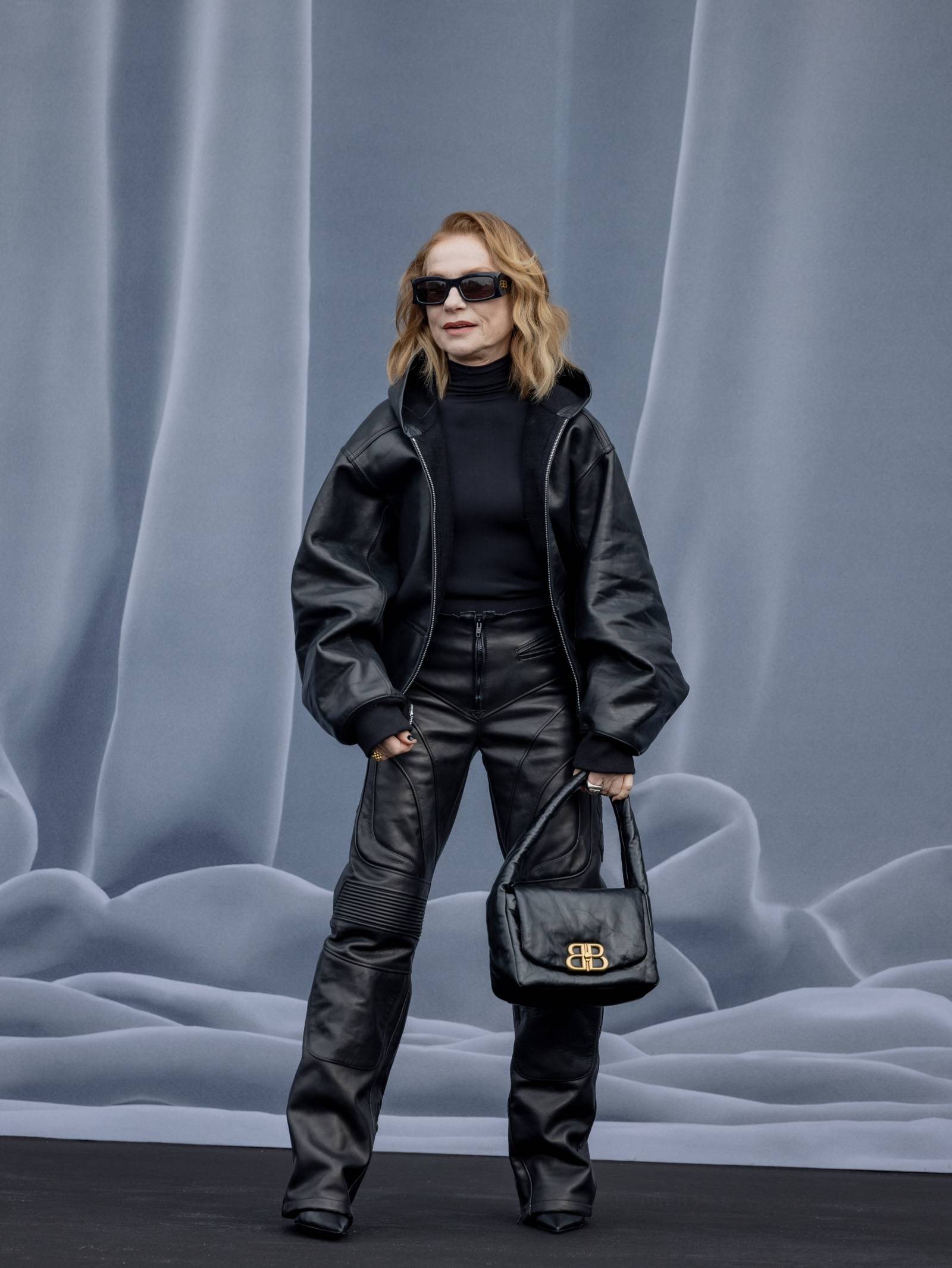 Isabelle Huppert na pokazie Balenciaga jesień-zima 2024-2025