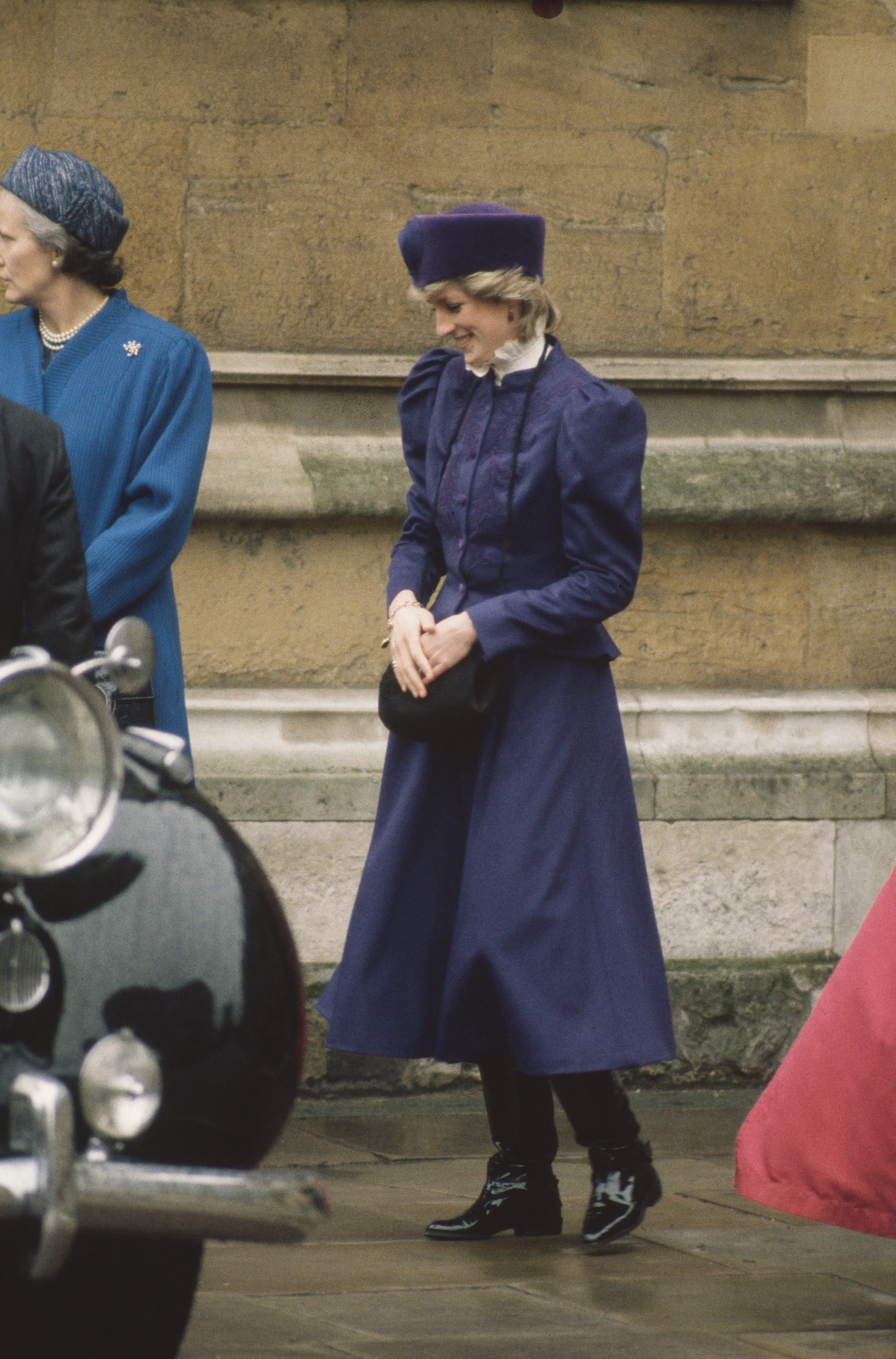 Księżna Diana miała na sobie garnitur od Caroline Charles w maju 1986 r.