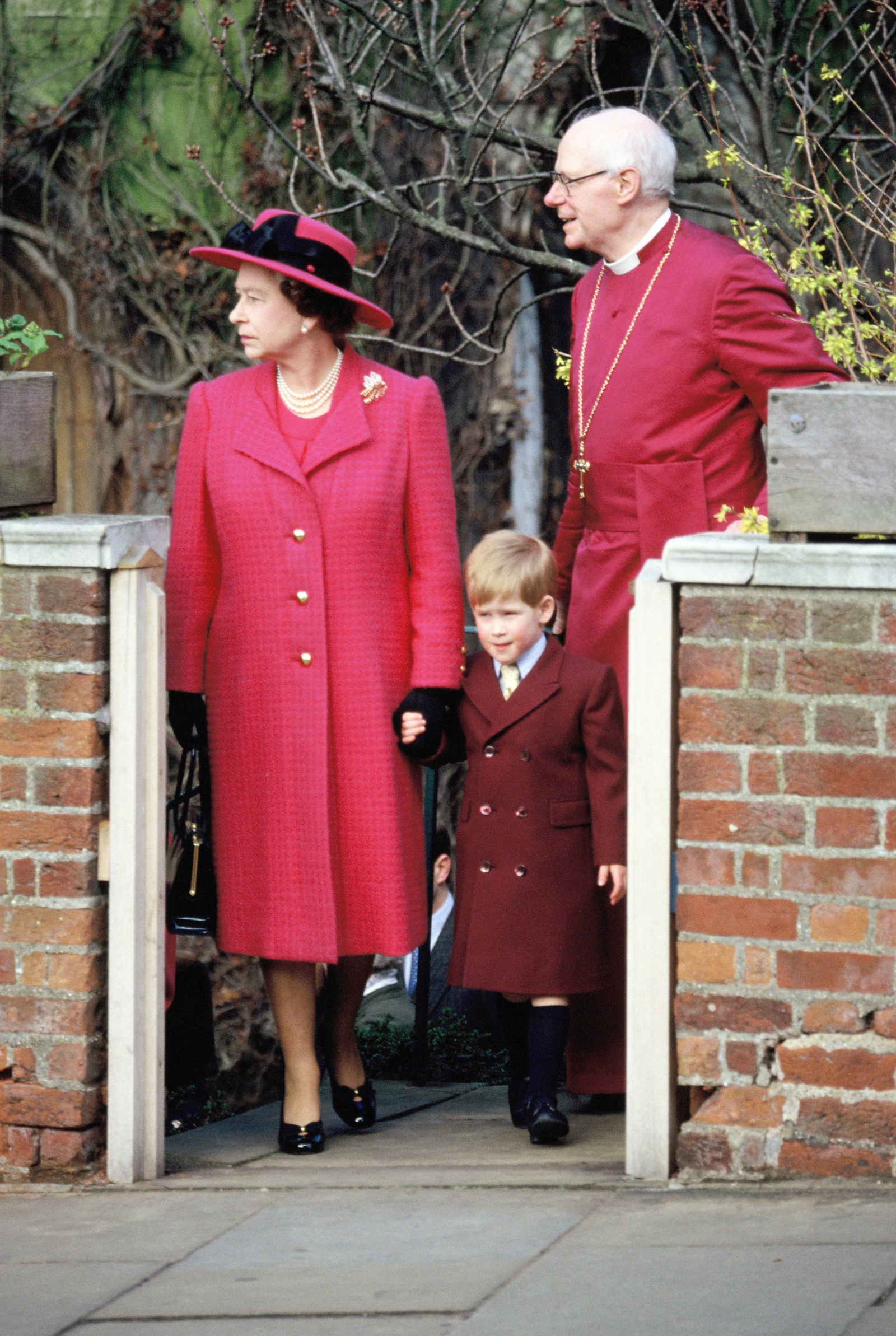 Królowa Elżbieta II i książę Harry w 1989 r.