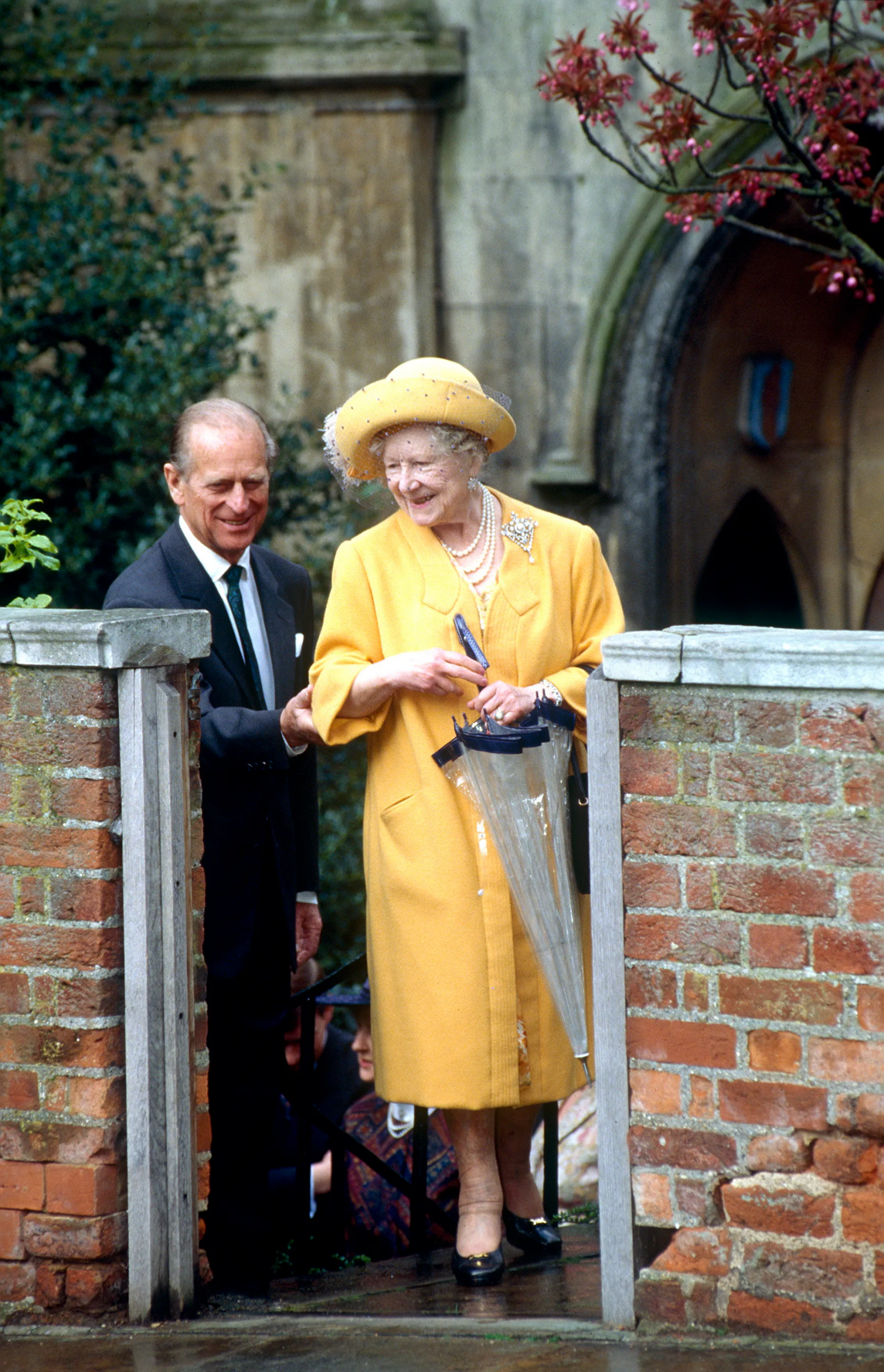 Książę Filip i Królowa matka w 1993 r.