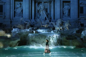 Fendi, Haute Couture Wiosna/Lato 2016, (Fot. Getty Images)