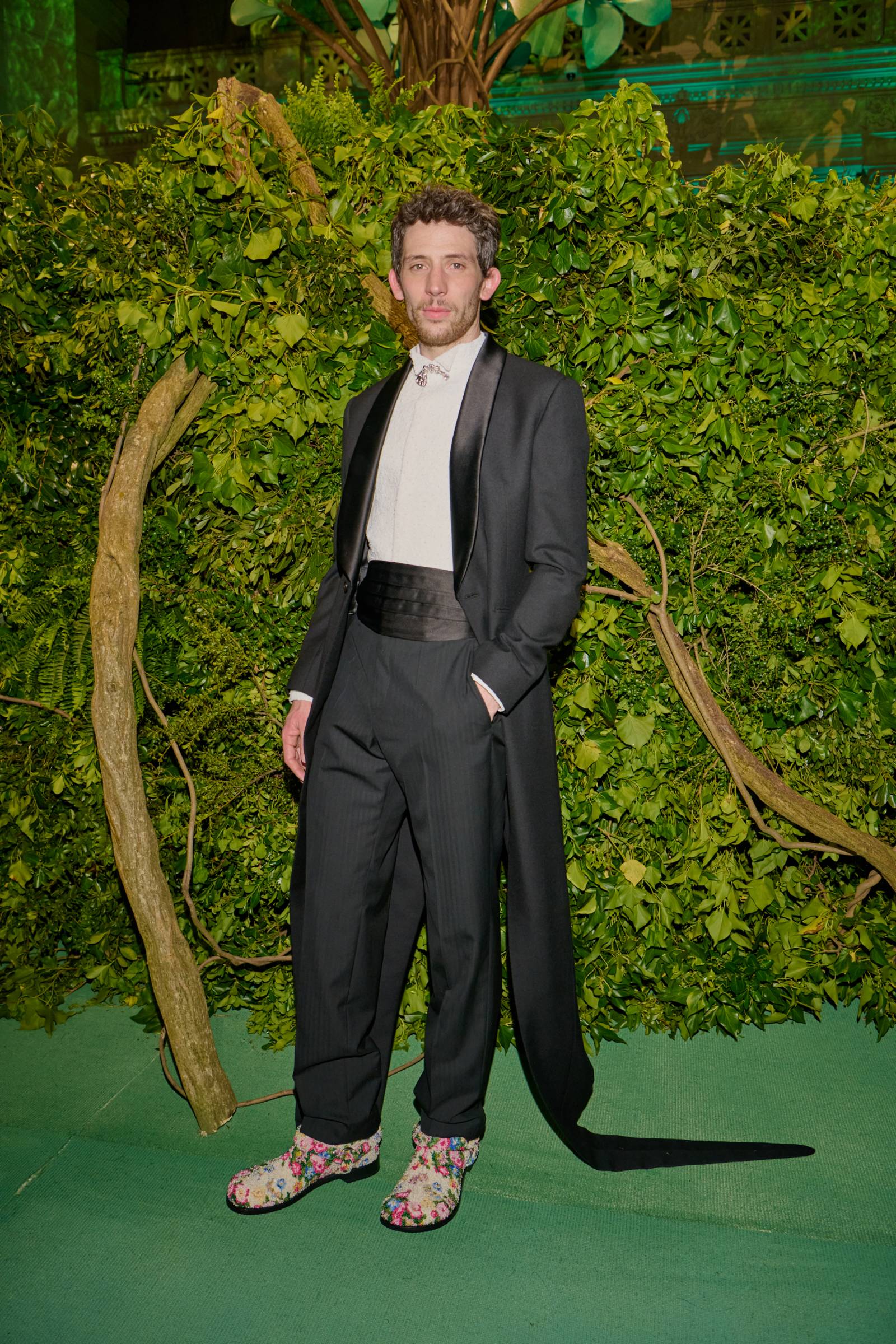 Josh O'Connor w Loewe