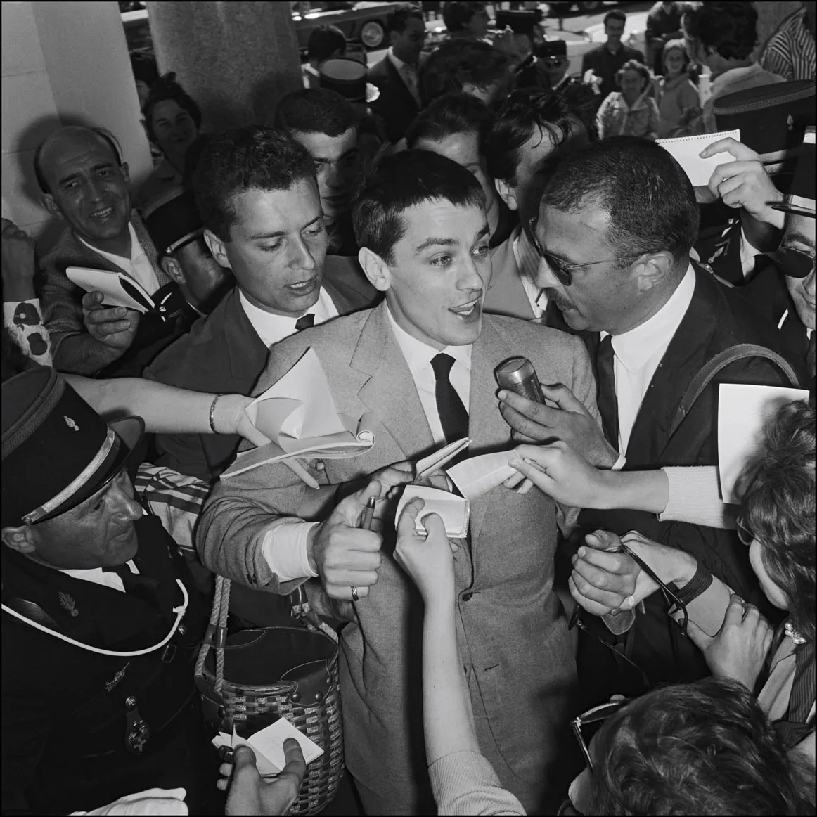 Alain Delon na Festiwalu Filmowym w Cannes w 1961 roku