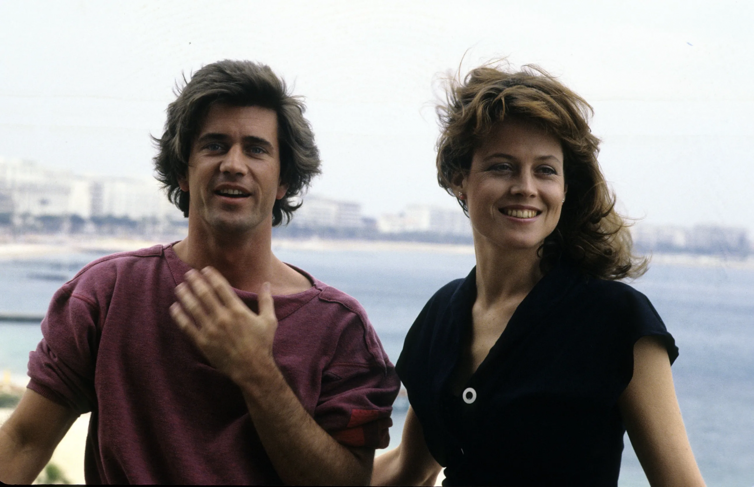 Mel Gibson i Sigourney Weaver w Cannes w 1983 roku