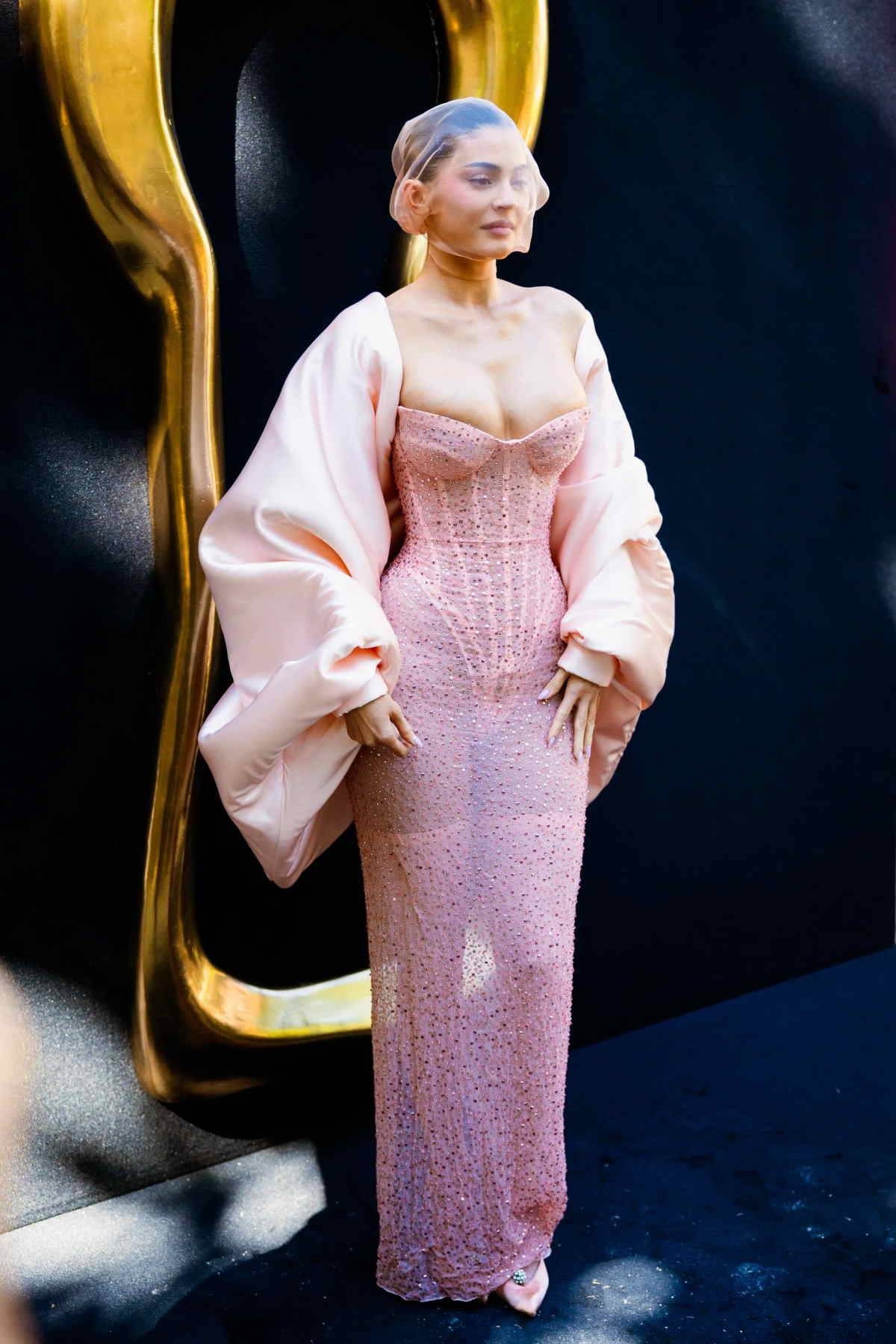 Kylie Jenner na pokazie Schiaparelli haute couture na jesień 2024