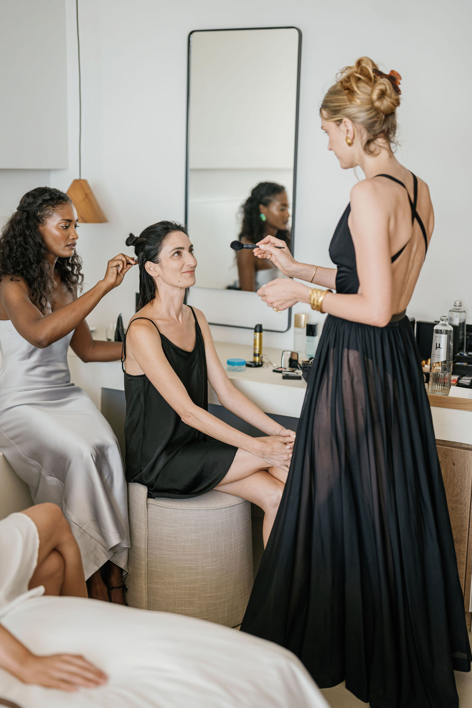 Mélodie Monrose wystylizowała mi włosy, a Lily Donaldson zrobiła makijaż.