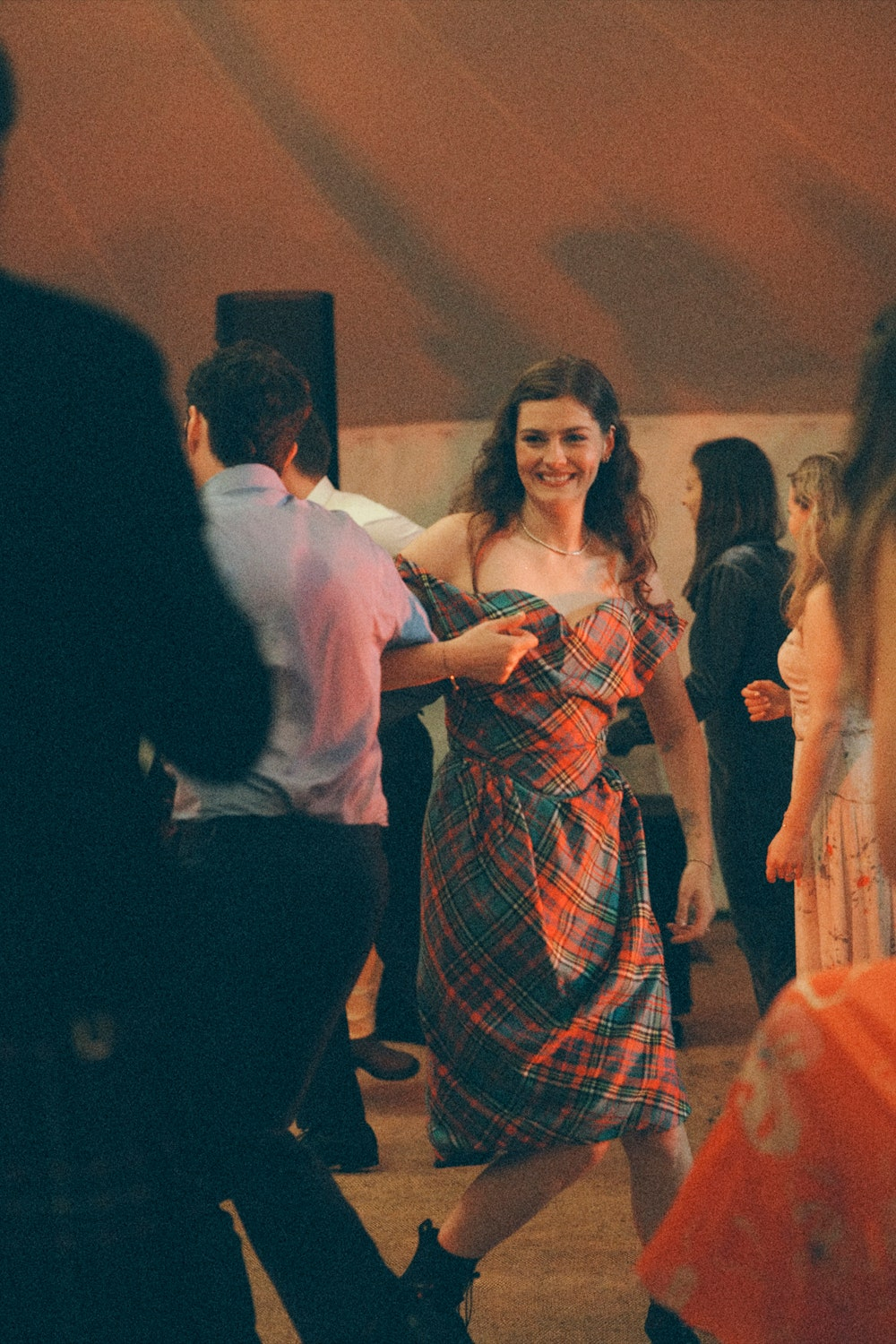 Bardzo trudno jest znaleźć eleganckie zdjęcia z tańca, więc musi wam wystarczyć to jedno.