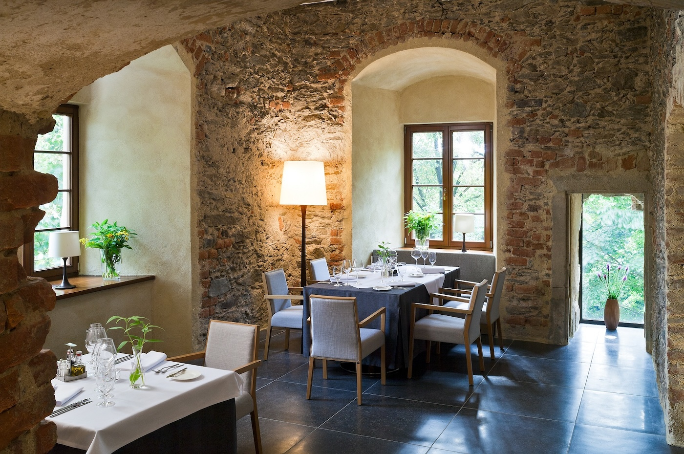 Klimatyczna restauracja w zabytkowych wnętrzach zamku