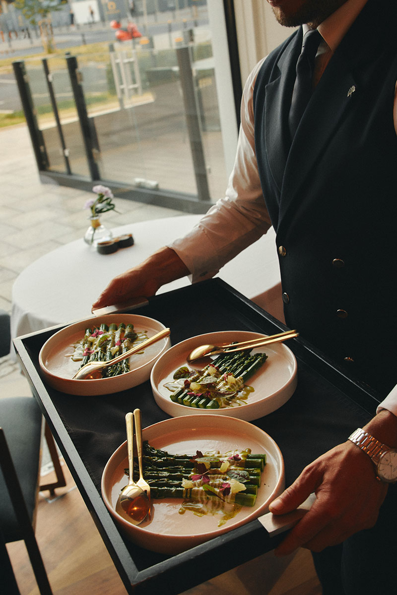 Przystawki zostały podane w formie food sharingu
