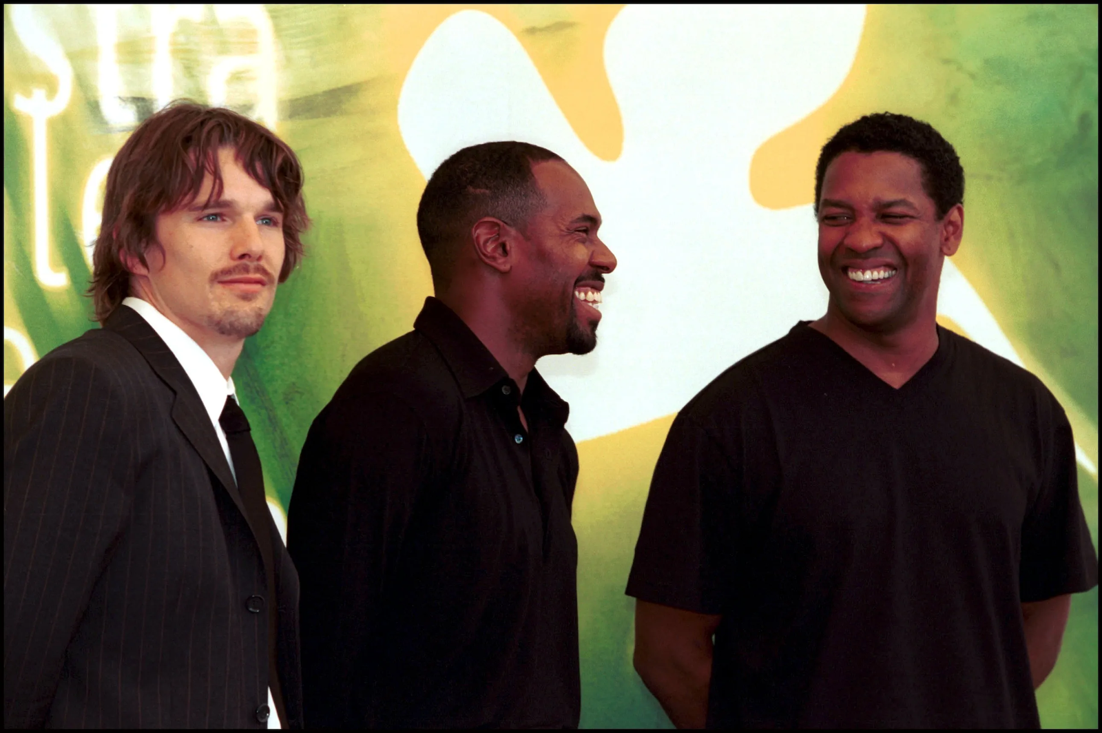 Ethan Hawke, Antoine Fuqua i Denzel Washington w 2001 roku