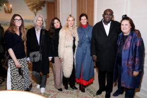 Zespół brytyjskiego Vogue'a: Claudia Croft, Sarah Harris, Dena Gianini, Poppy Kain, Venetia Scott, Edward Enninful i Suzy Menkes, Fot. François Goizé 