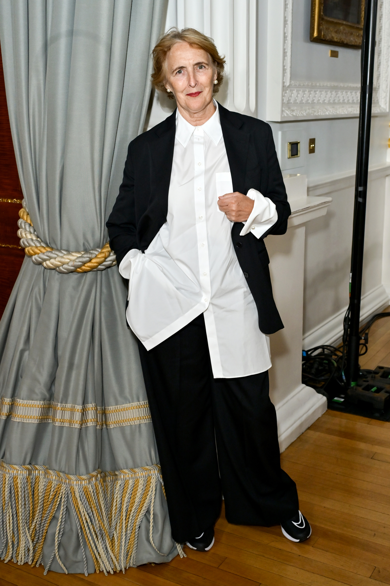 Fiona Shaw w Simone Rocha