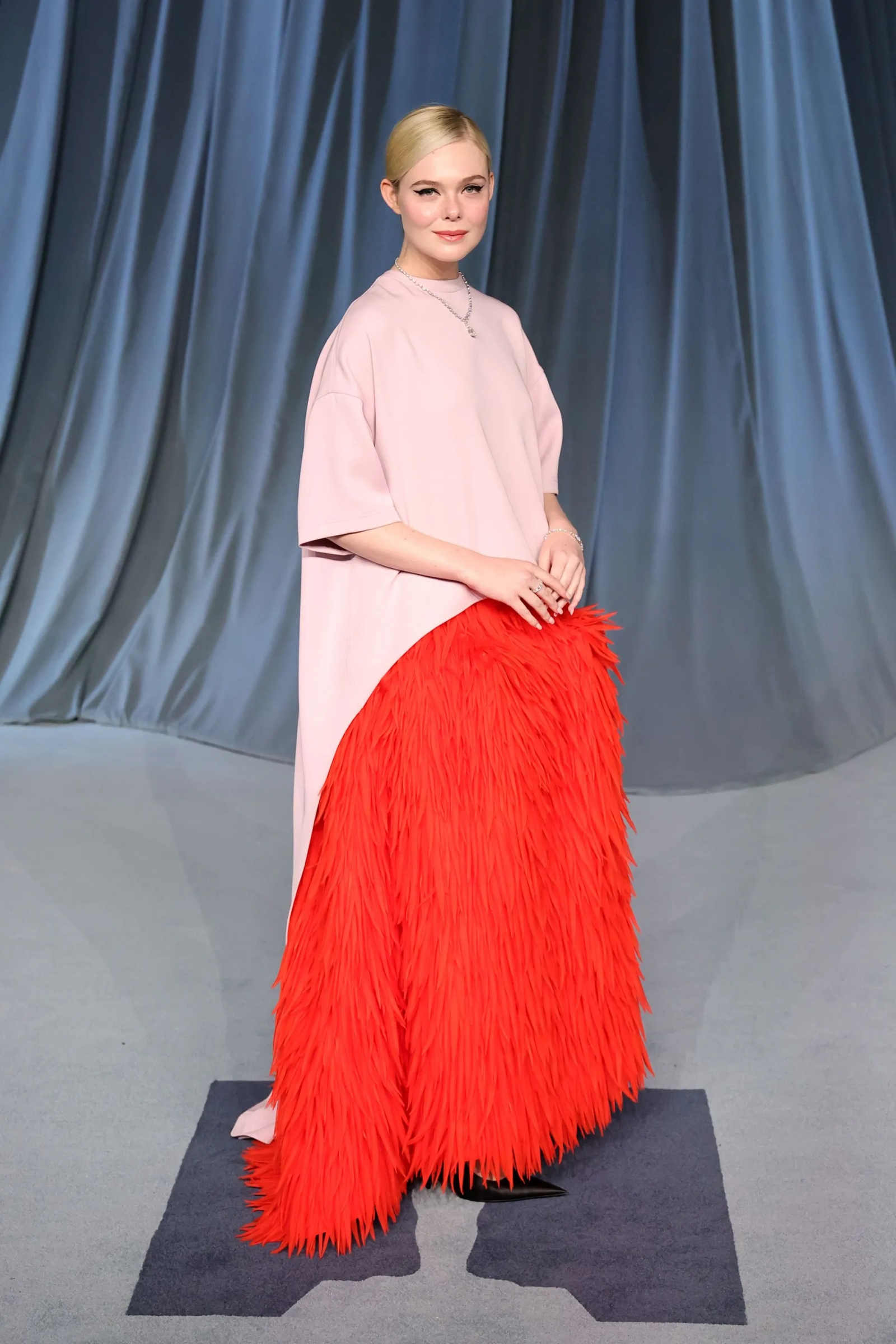 Elle Fanning w stylizacji Balenciaga
