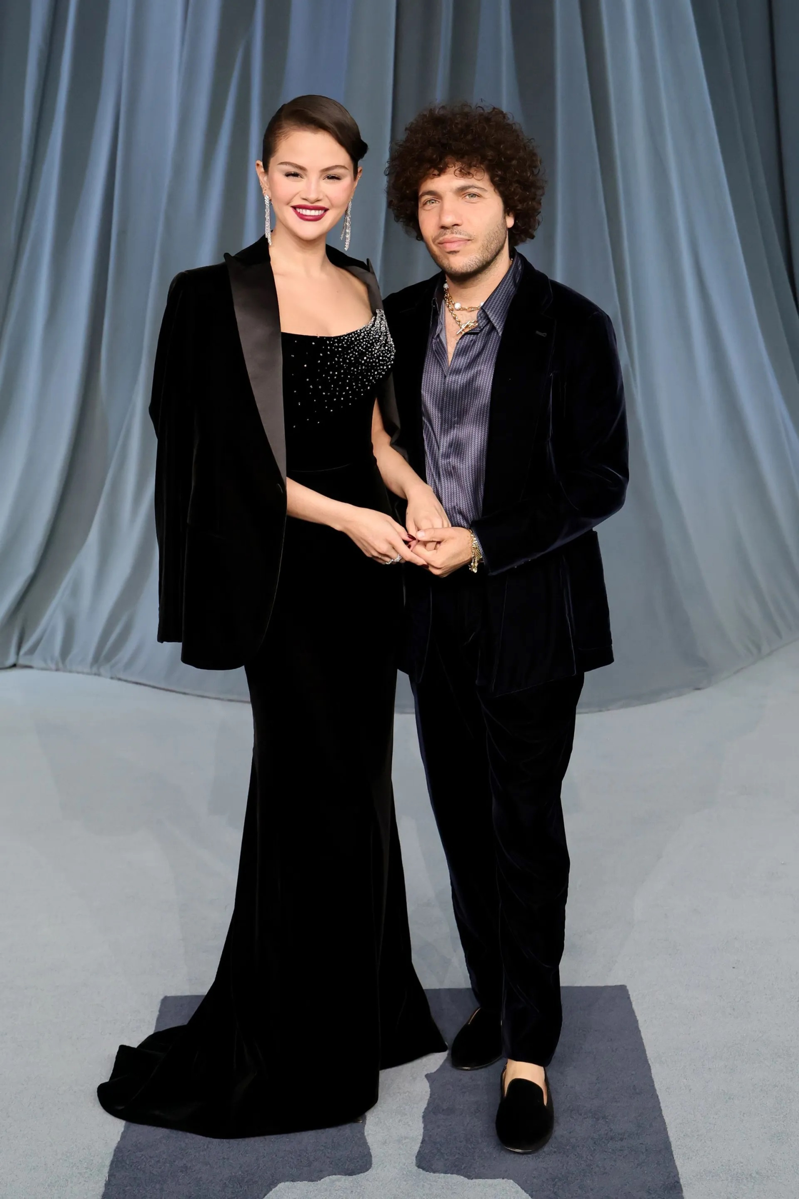 Selena Gomez i Benny Blanco w stylizacjach Armani Prive