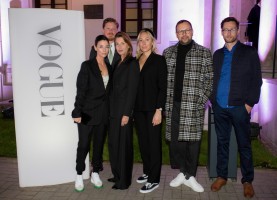 Od lewej: Mary McCartney, Filip Niedenthal, Kasia Kulczyk, Magdalena Lemańska, Szymon Machnikowski i Tomasz Gutowski, producent wystawy, Fundacja Sztuk Wizualnych, fot. Luka Łukasiak