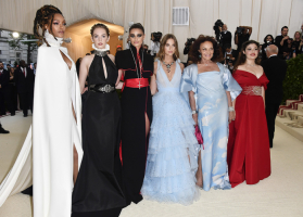 Jourdan Dunn, Maya Hawke, Taylor Hill, Talita Von Furstenberg, Diane von Furstenberg i Antonia Steinberg, Frazer Harrison, Getty Images