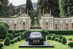 Rolls Royce Phantom One of One i hotelowe ogrody…, Fot. Błażej Żuławski