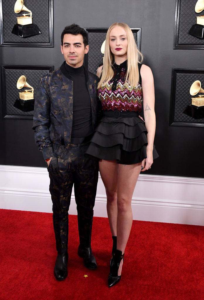 Joe Jonas i Sophie Turner w Louis Vuitton, Fot. Getty Images