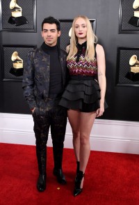 Joe Jonas i Sophie Turner w Louis Vuitton, Fot. Getty Images