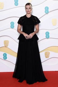 Margot Robbie w kreacji Chanel, fot. David Fisher/BAFTA/Shutterstock