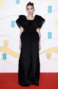 Rooney Mara w kreacji Givenchy, fot. David Fisher/BAFTA/Shutterstock