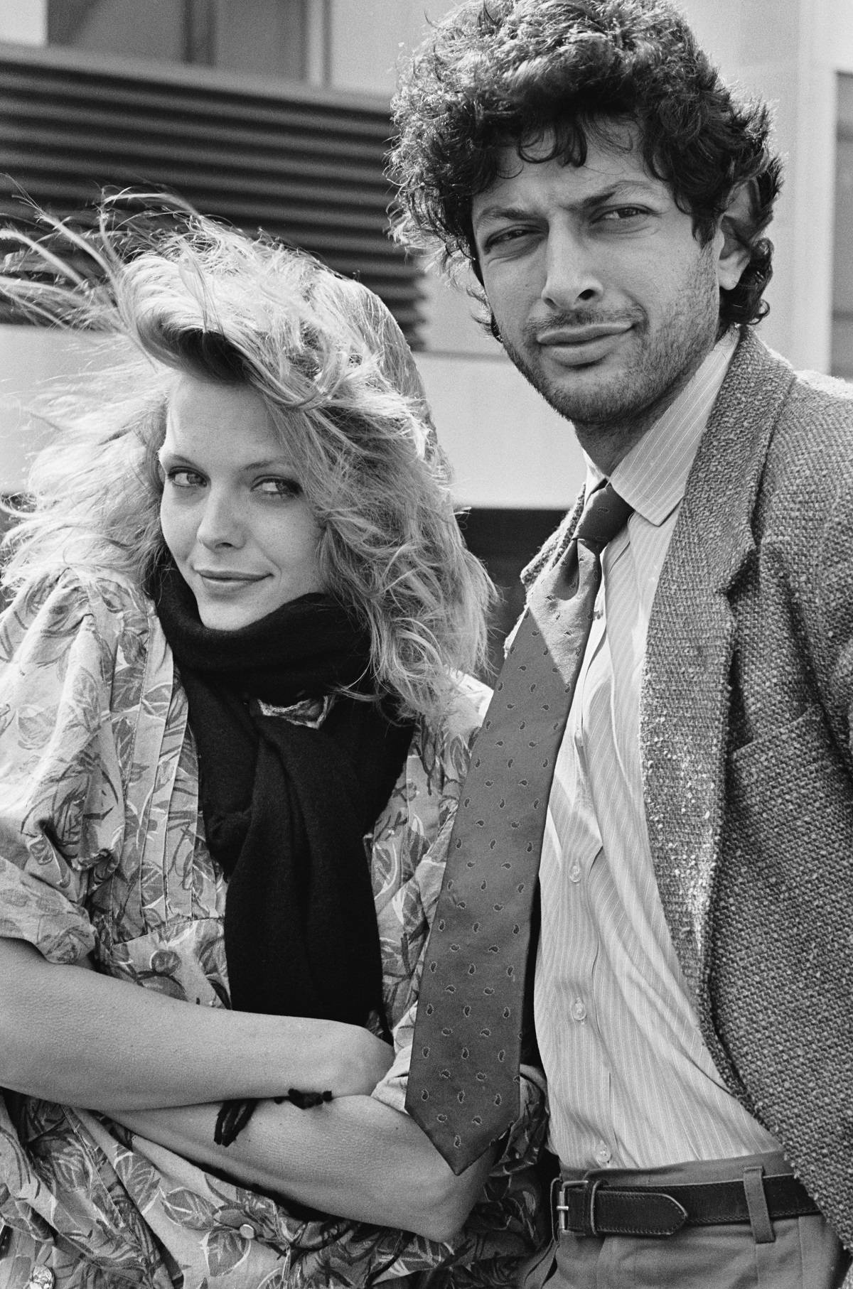 Z Jeffem Goldblumem podczas brytyjskiej trasy promocyjnej filmu Into the night, 1985 rok, Fot. William Lovelace/Daily Express, Getty Images