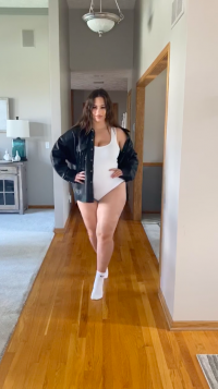 Ashley Graham, Fot. Materiały prasowe CR Runway i amfAR Against COVID-19 Fashion Unites