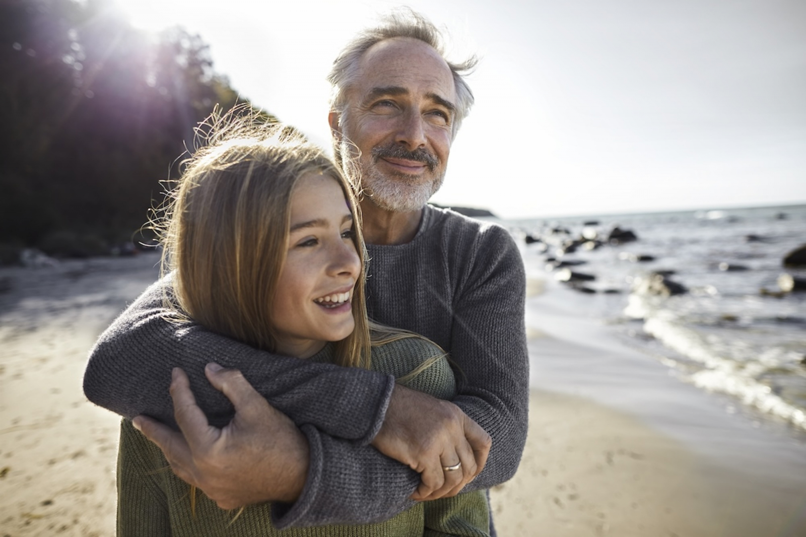 Daddy issues, czyli „syndrom tatusia”, utrudniają kobietom budowanie związków z mężczyznami (Fot. Getty Images)