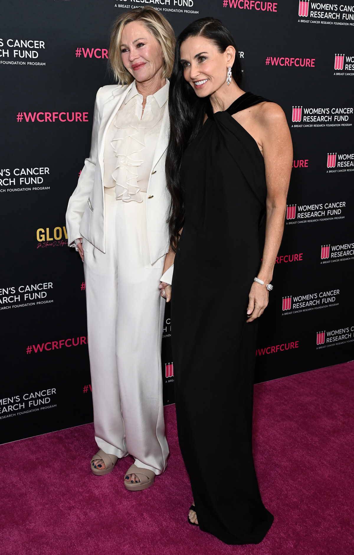 Demi Moore i Melanie Griffith, gwiazdy i ikony stylu po 60. roku życia zachwycają na czerwonym dywanie.