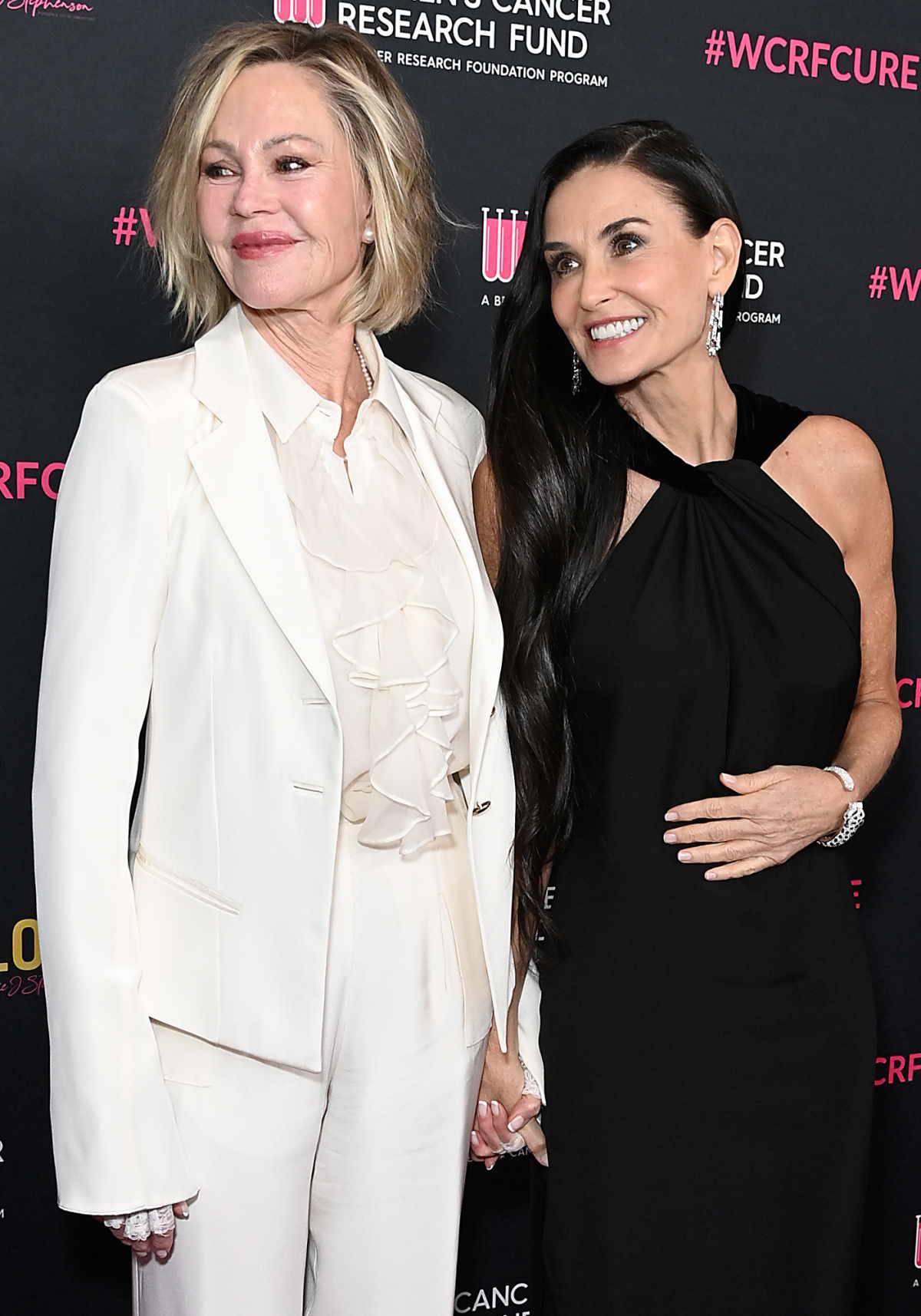 Demi Moore i Melanie Griffith, gwiazdy i ikony stylu po 60. roku życia zachwycają na czerwonym dywanie.