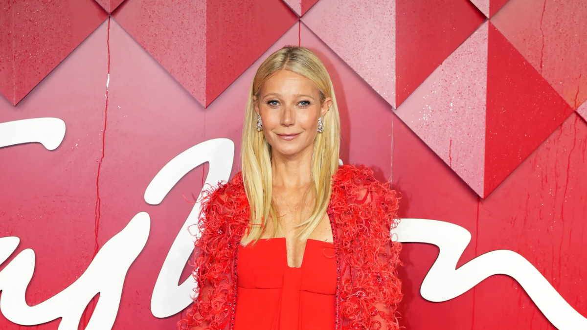 Gwiazdy na Fashion Awards 2023 zapowiadają trendy na 2024. Na ceremonię Fashion Awards gwiazdy wyjątkowo starannie wybierają stylizacje. Oto najpiękniejsze kreacje m.in. Gwyneth Paltrow, Kate Moss i Anne Hathawy.