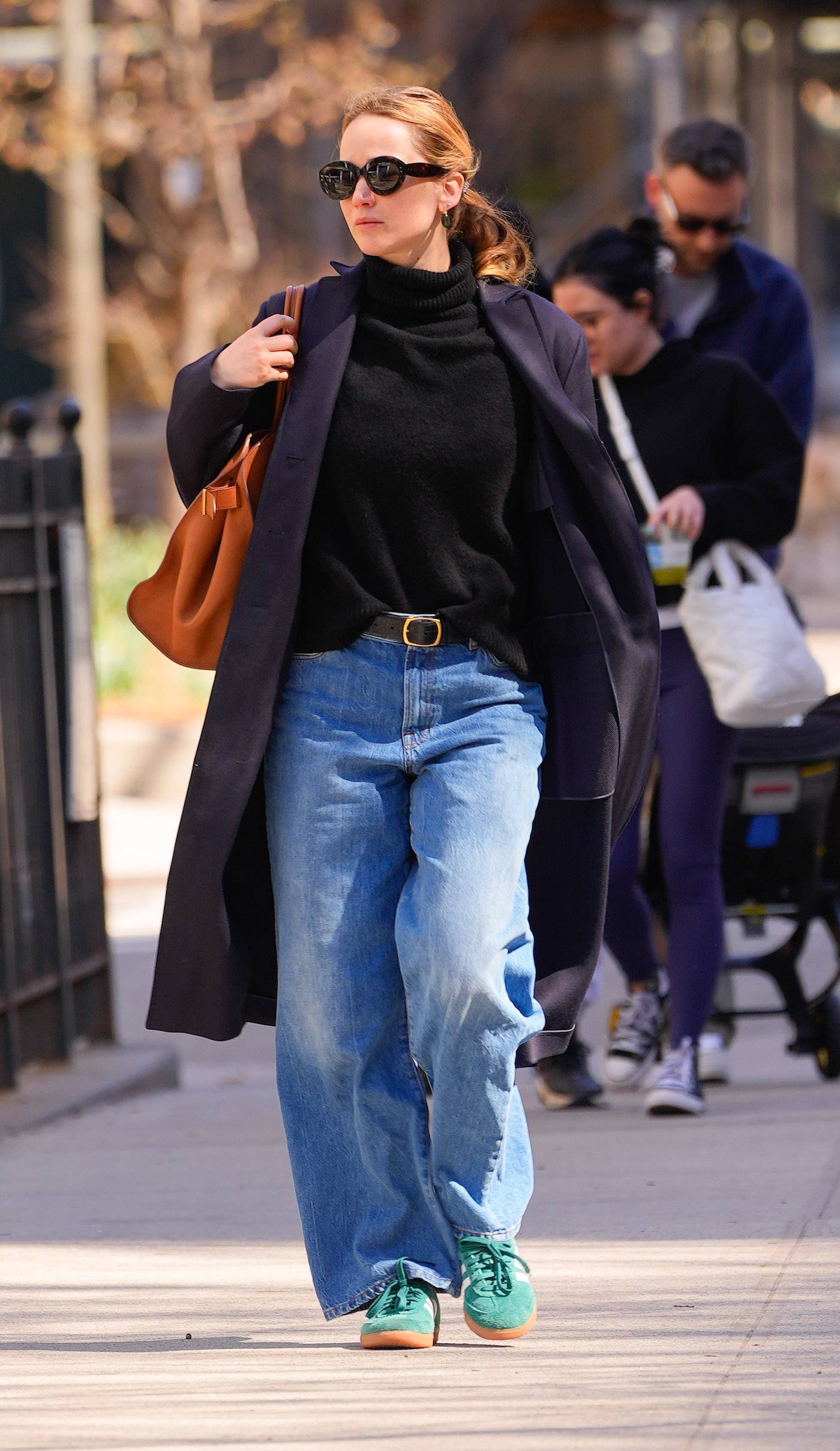 Jennifer Lawrence w codziennej stylizacji (Fot. Getty Images/Gotham)