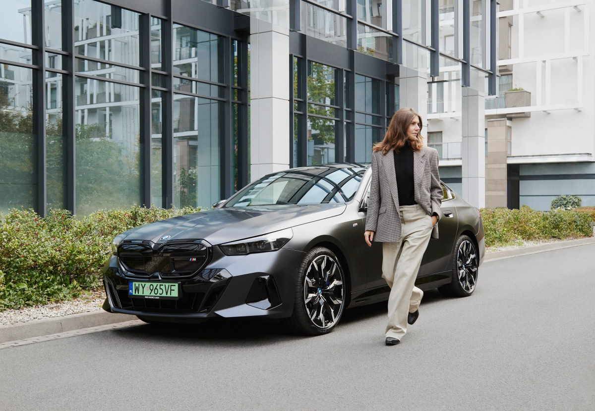 Małgorzata Szumowska ambasadorką marki BMW.