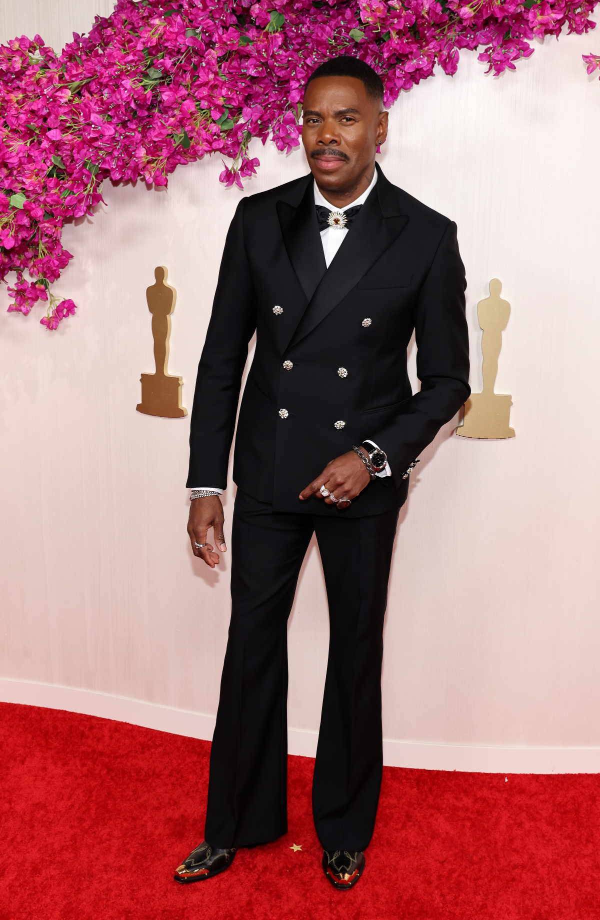 Oscary 2024: Gwiazdy z zegarkami Omega na czerwonym dywanie. Colman Domingo w stalowym modelu 41 mm Omega De Ville Prestige z czarną tarczą i złotymi wskazówkami.