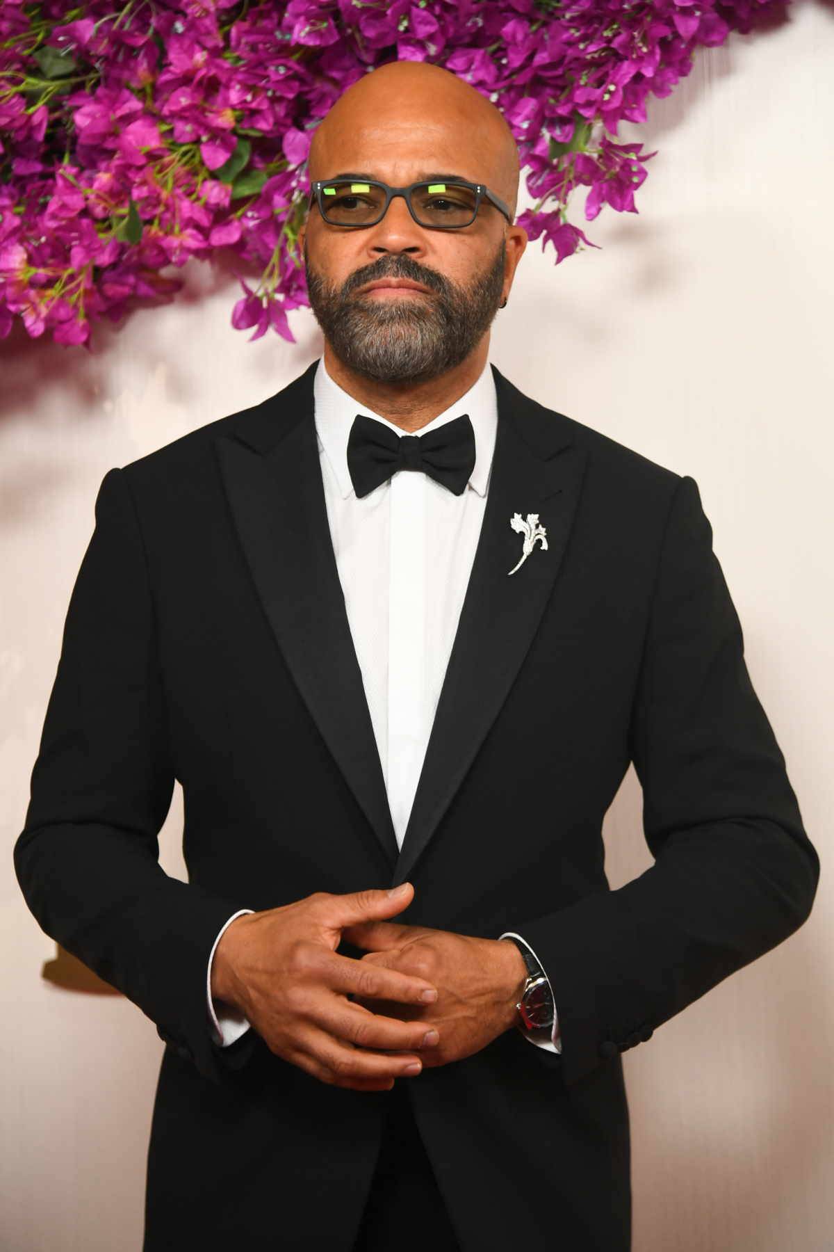 Oscary 2024: Gwiazdy z zegarkami Omega na czerwonym dywanie. Jeffrey Wright w modelu Omega De Ville Prestige z czarną tarczą i złotymi wskazówkami.