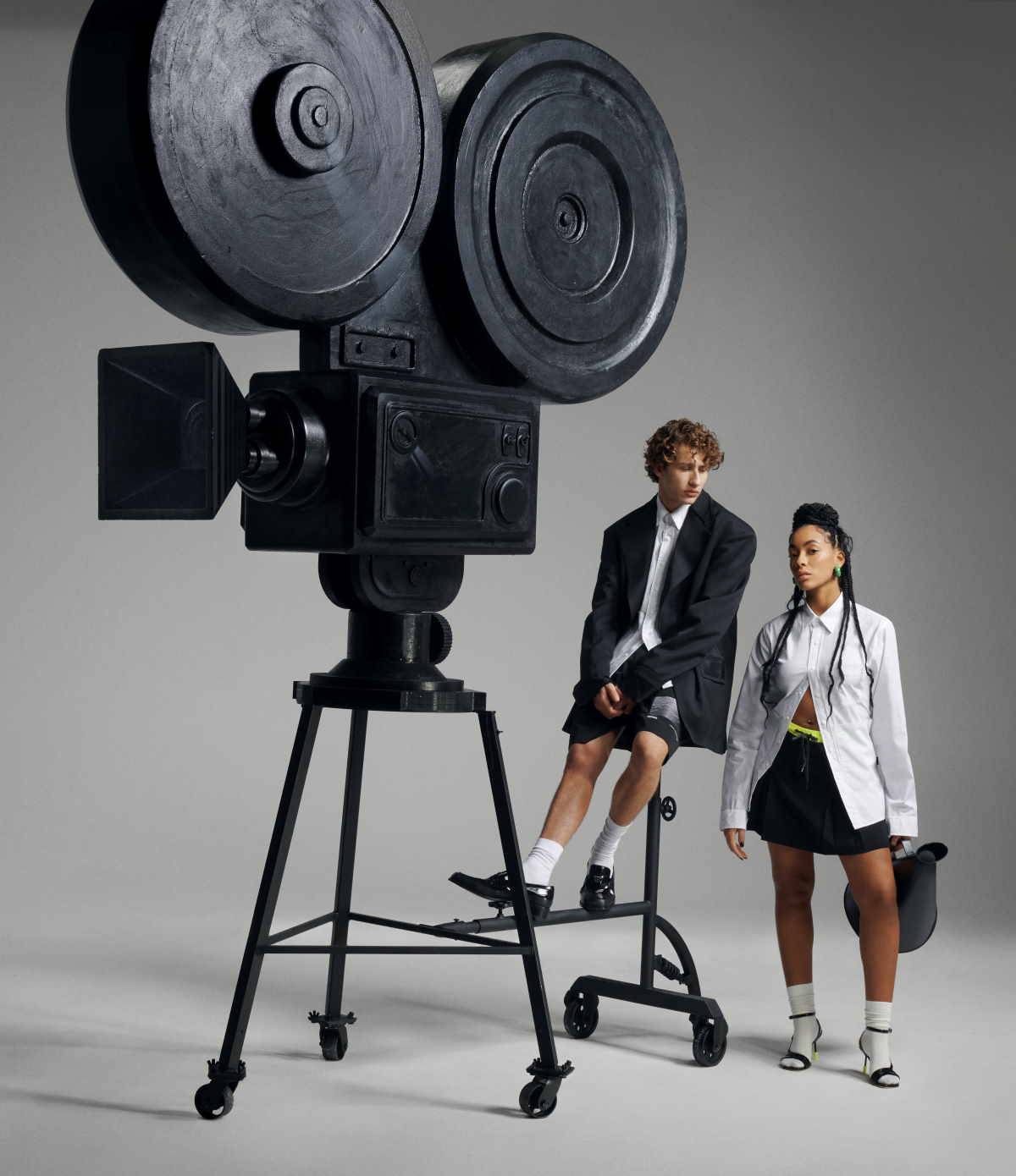 Premiera kolekcji „Cinema Club” Zalando x Aspesi w Mediolanie. Uroczysta premiera kolekcji ubrań stworzonej przez Zalando we współpracy z Aspesi odbyła się w lutym podczas tygodnia mody w Mediolanie.
