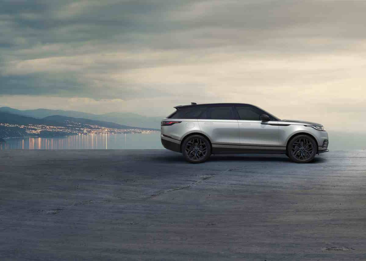 Range Rover i Palm Studio pragną pomagać w dążeniu do najlepszej wersji siebie. Na zdjęciu - samochód Range Rover Velar (Fot. Materiały prasowe)