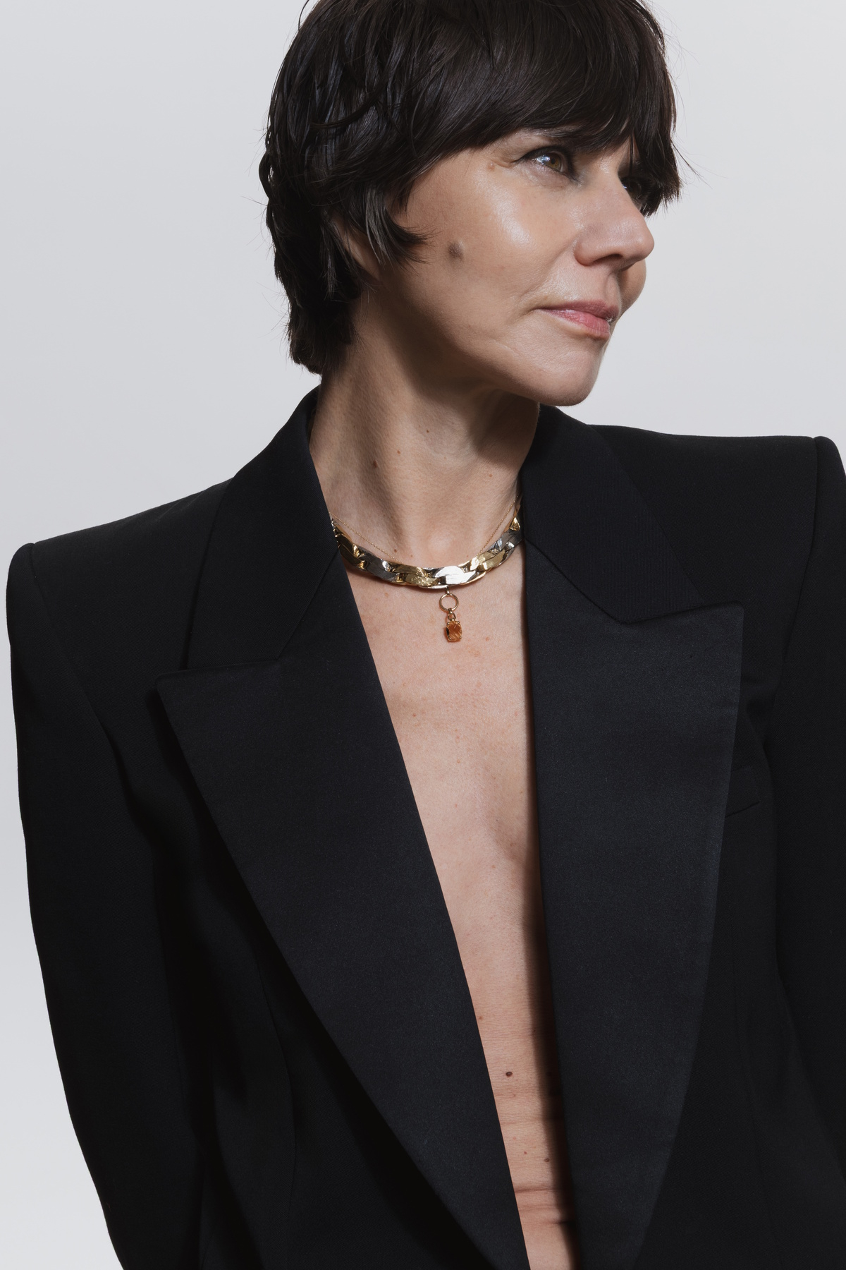 Reżyserka Małgorzata Szumowska wystąpiła w kampanii Woman is a Jewel marki Syncret.